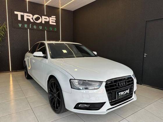 AUDI A4 2.0 TFSI AMBIENTE 183CV GASOLINA 4P MULTITRONIC
